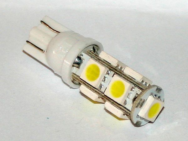 Безцокольная светодиодная лампа белого света, 9 LED, LW-00013W