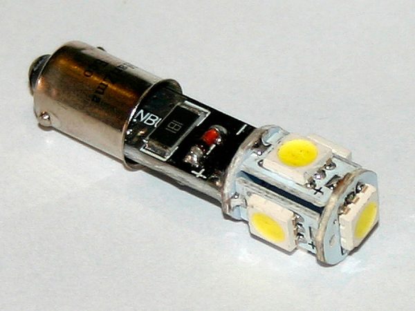 Светодиодная лампа белого света с резистором для БК, 9 LED, LW-00017BL